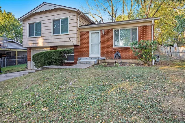 $258,000 | 8420 North Virginia Avenue, Kansas City, MO 64155