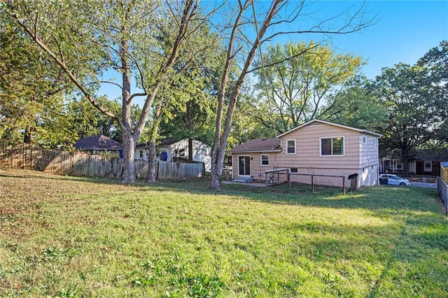 $255,000 | 8420 North Virginia Avenue, Kansas City, MO 64155