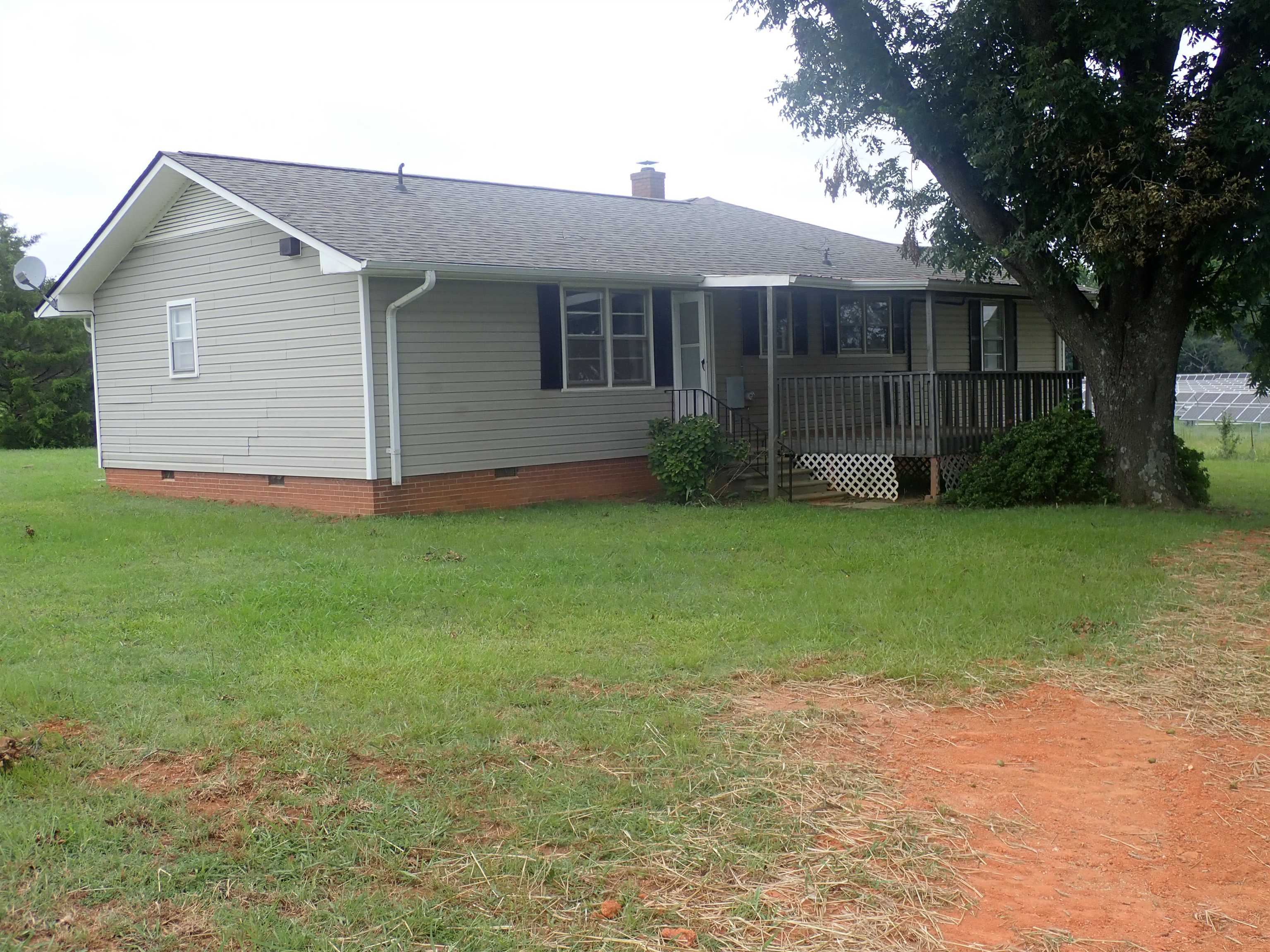 1231 Bryant Road Spartanburg, SC 29303 - Photo 4 of 23 Gallery Image 4