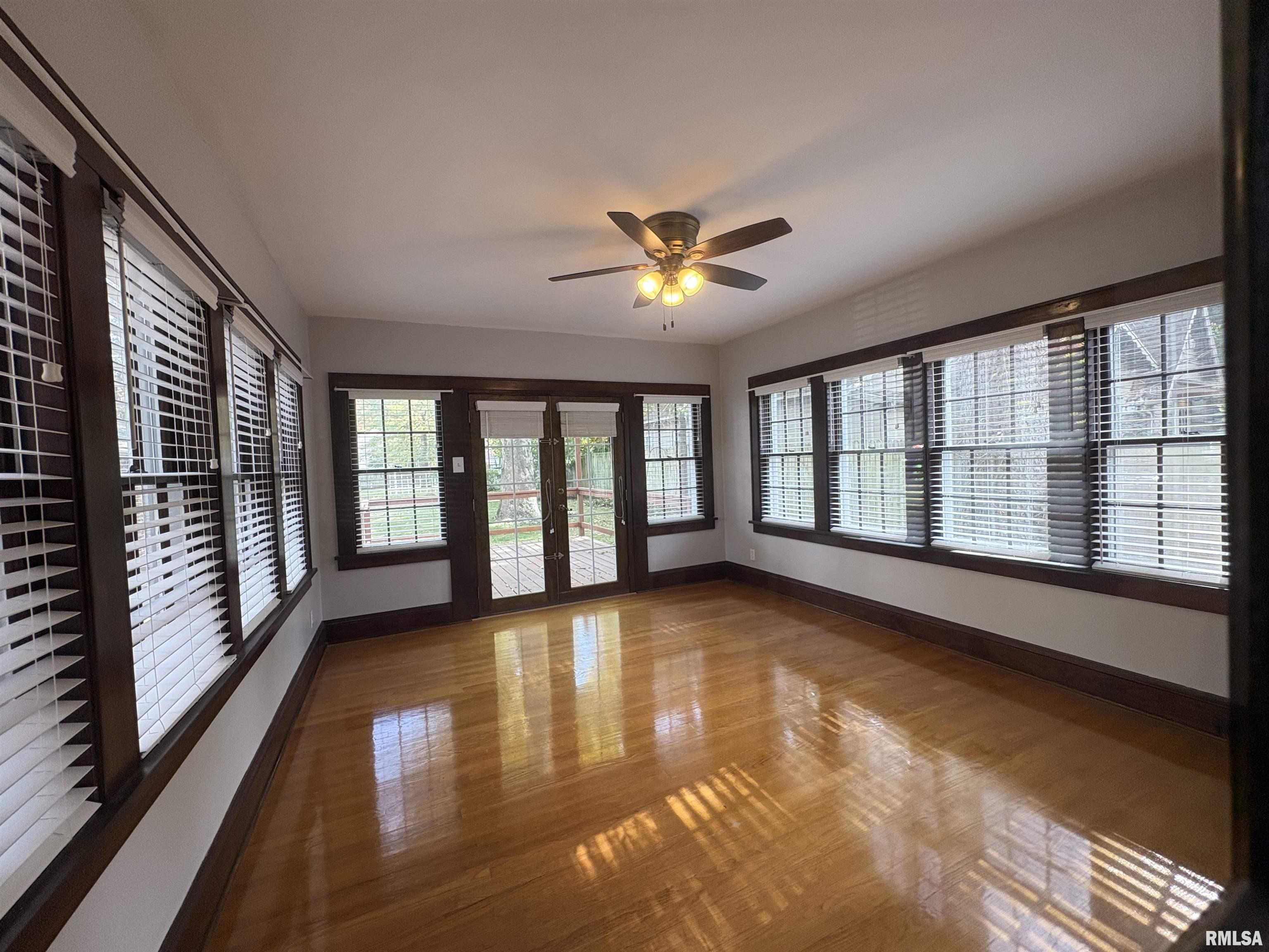 290 Finley Street Jacksonville, IL 62650 - Photo 19 of 49