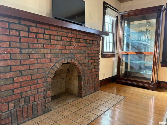 $269,900 | 290 Finley Street, Jacksonville, IL 62650