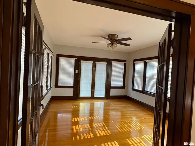 $269,900 | 290 Finley Street, Jacksonville, IL 62650