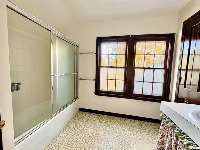 $269,900 | 290 Finley Street, Jacksonville, IL 62650