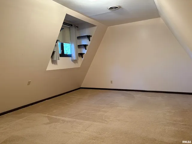 $269,900 | 290 Finley Street, Jacksonville, IL 62650