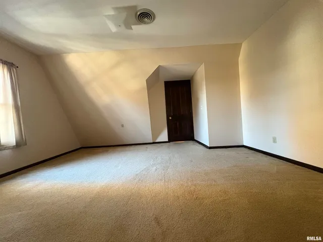 $269,900 | 290 Finley Street, Jacksonville, IL 62650