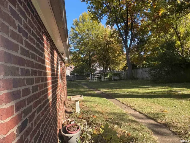 $269,900 | 290 Finley Street, Jacksonville, IL 62650