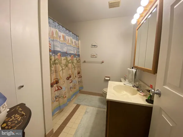 $2,500 | 240 Valley Stream Lane, Chesterbrook, PA 19087