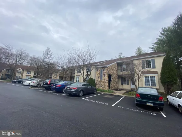 $2,500 | 240 Valley Stream Lane, Chesterbrook, PA 19087