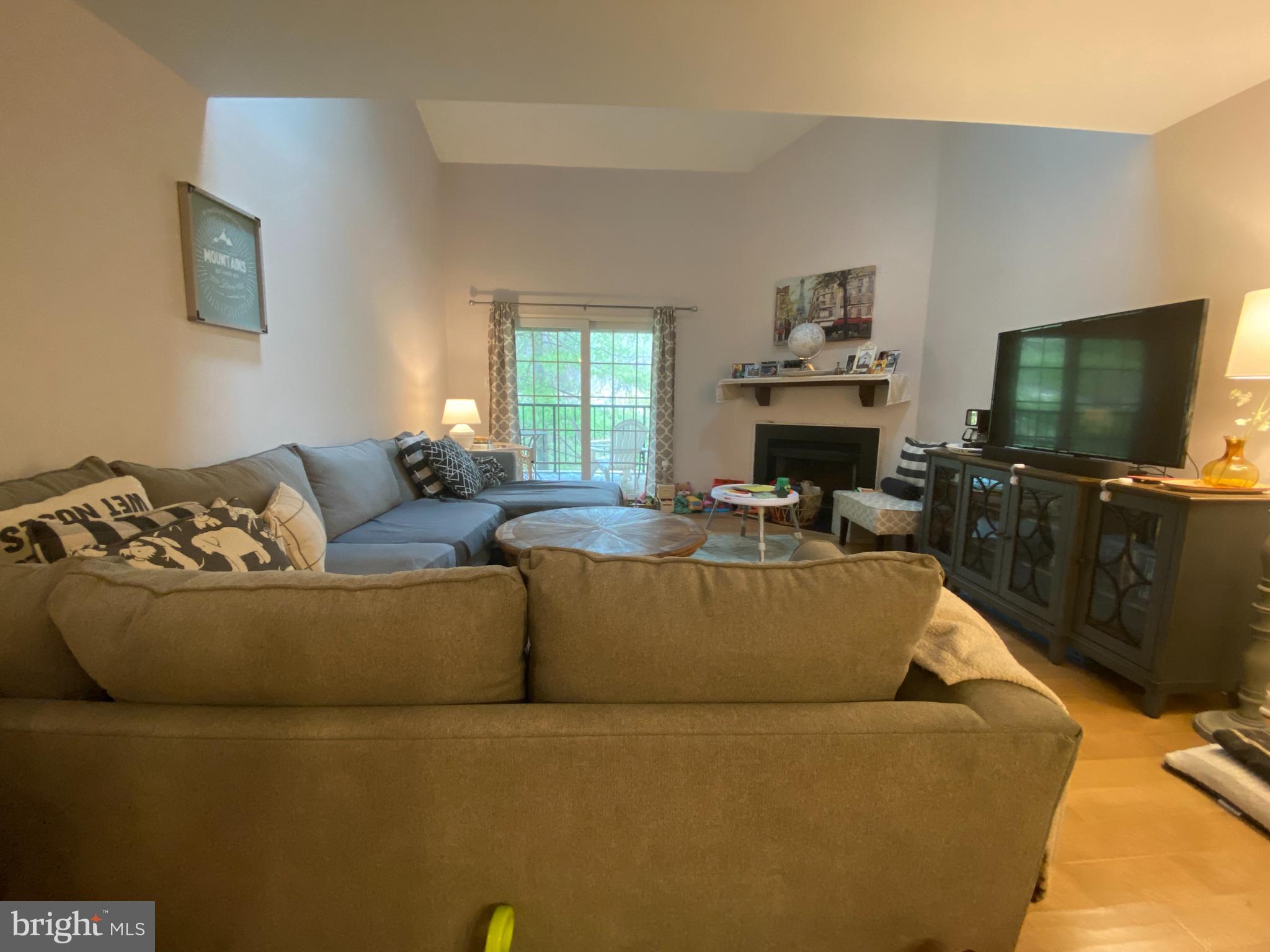 240 Valley Stream Lane Chesterbrook, PA 19087 - Photo 3 of 18