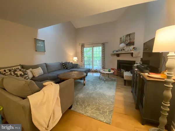 $2,500 | 240 Valley Stream Lane, Chesterbrook, PA 19087