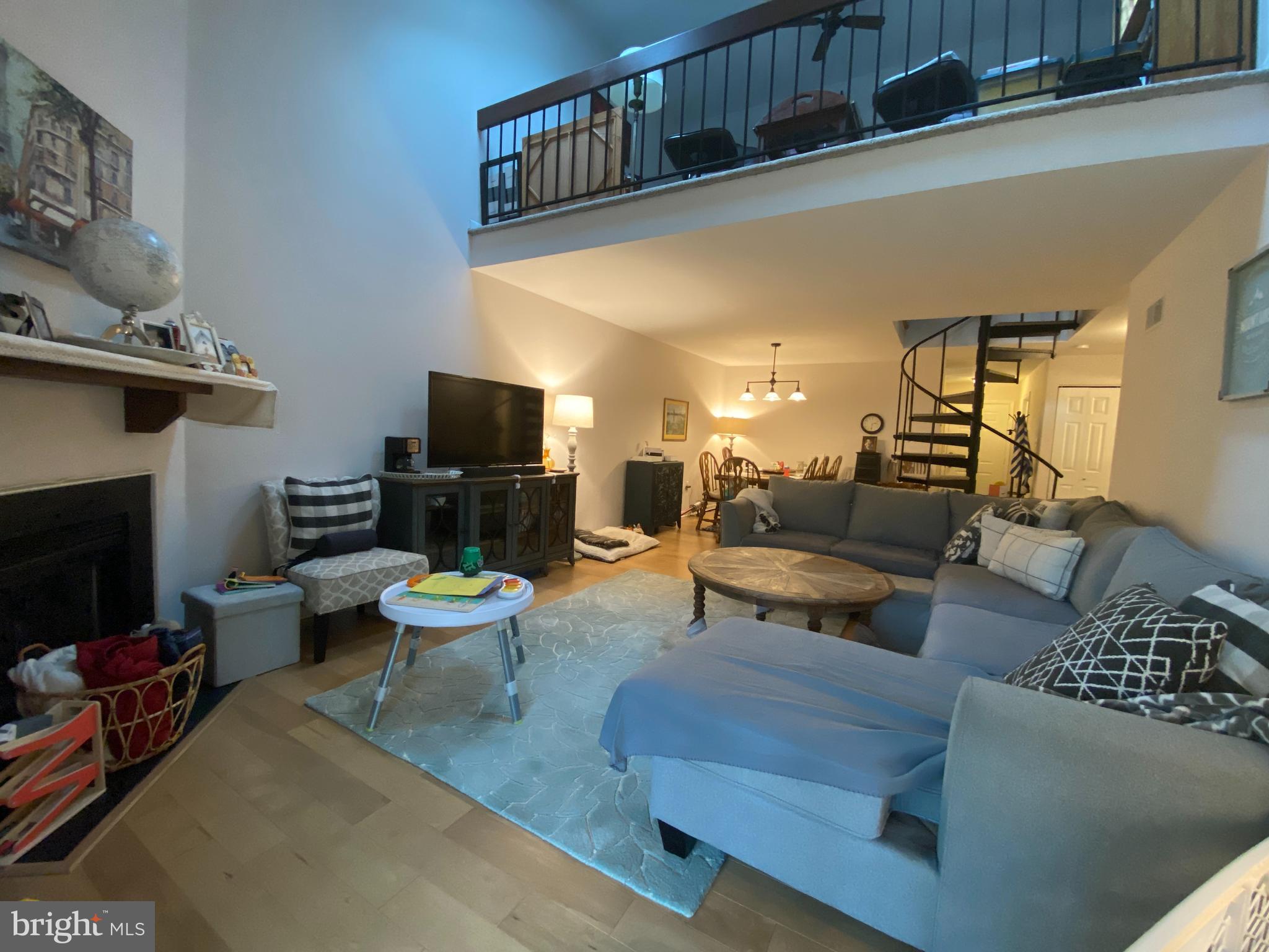 240 Valley Stream Lane Chesterbrook, PA 19087 - Photo 5 of 18