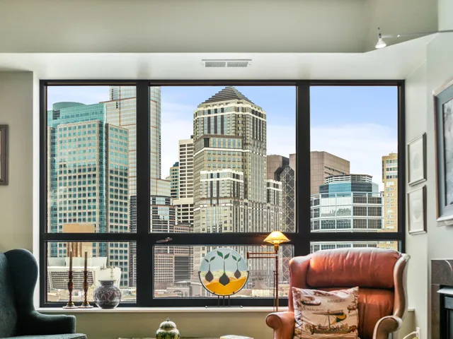 $3,995 | 500 East Grant Street, Unit 810, Minneapolis, MN 55404