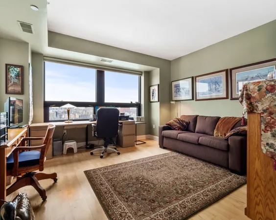 $3,995 | 500 East Grant Street, Unit 810, Minneapolis, MN 55404