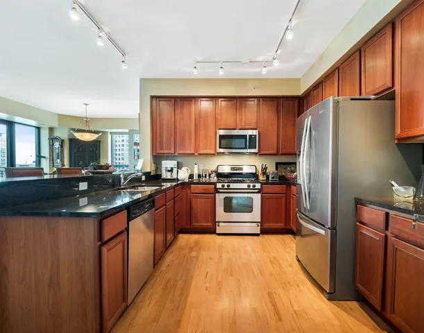 $3,995 | 500 East Grant Street, Unit 810, Minneapolis, MN 55404