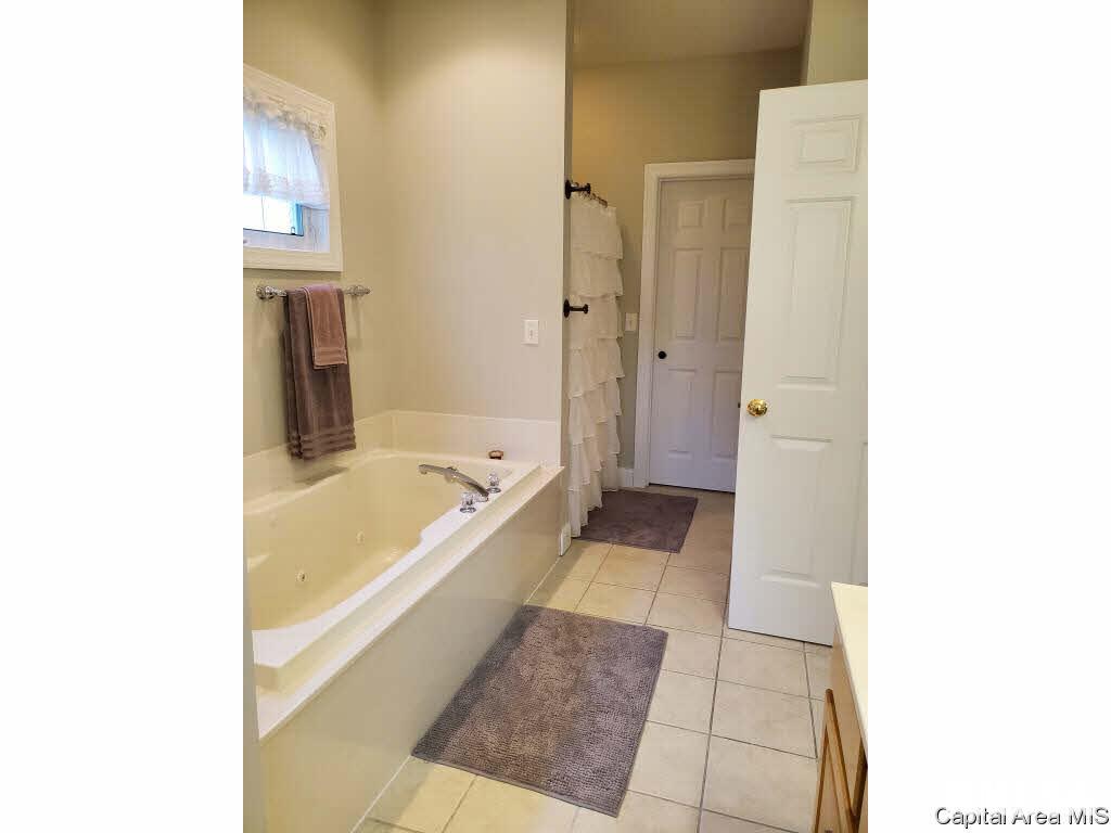 4521 Greenbriar Drive Springfield, IL 62711 - Photo 15 of 31 Gallery Image 15
