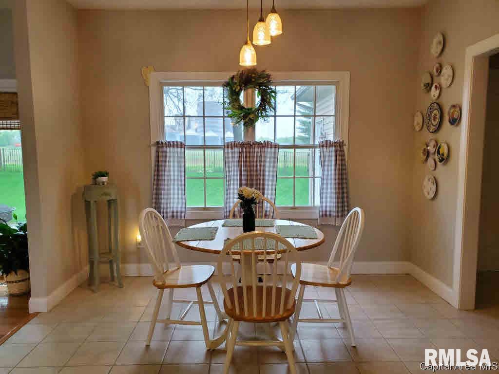 4521 Greenbriar Drive Springfield, IL 62711 - Photo 8 of 31 Gallery Image 8