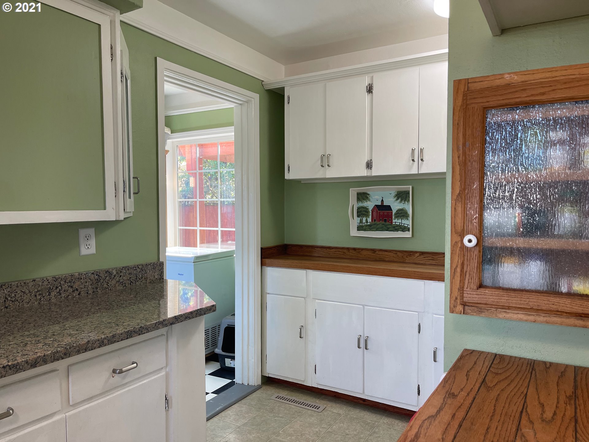 1065 North 3rd Place Springfield, OR 97477 - Photo 11 of 32