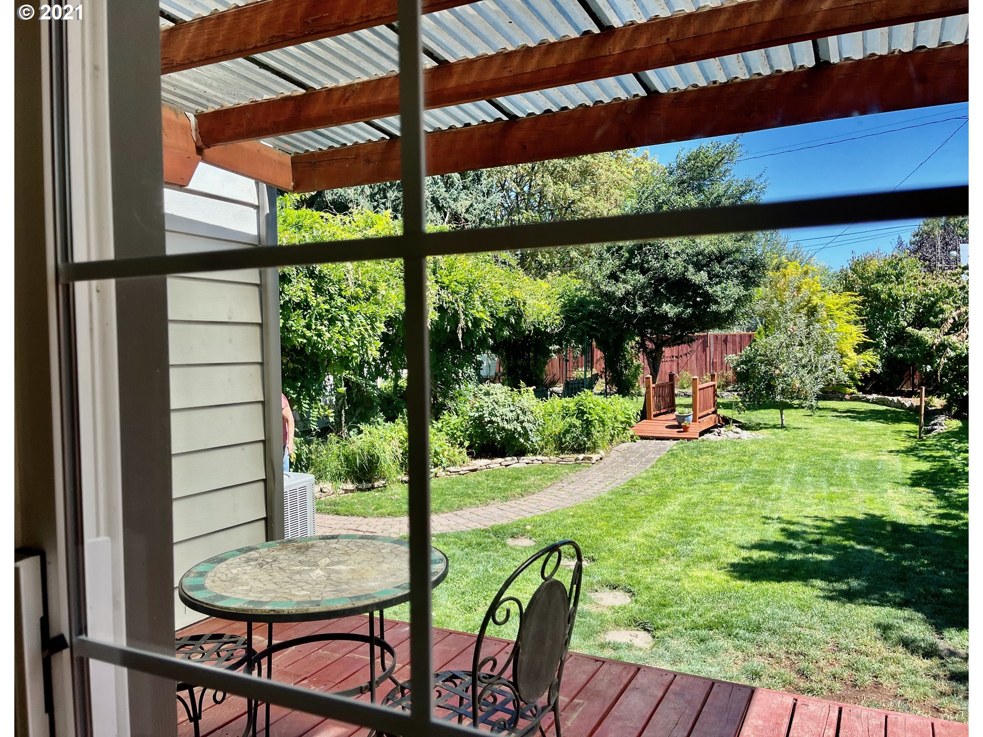 1065 North 3rd Place Springfield, OR 97477 - Photo 21 of 32