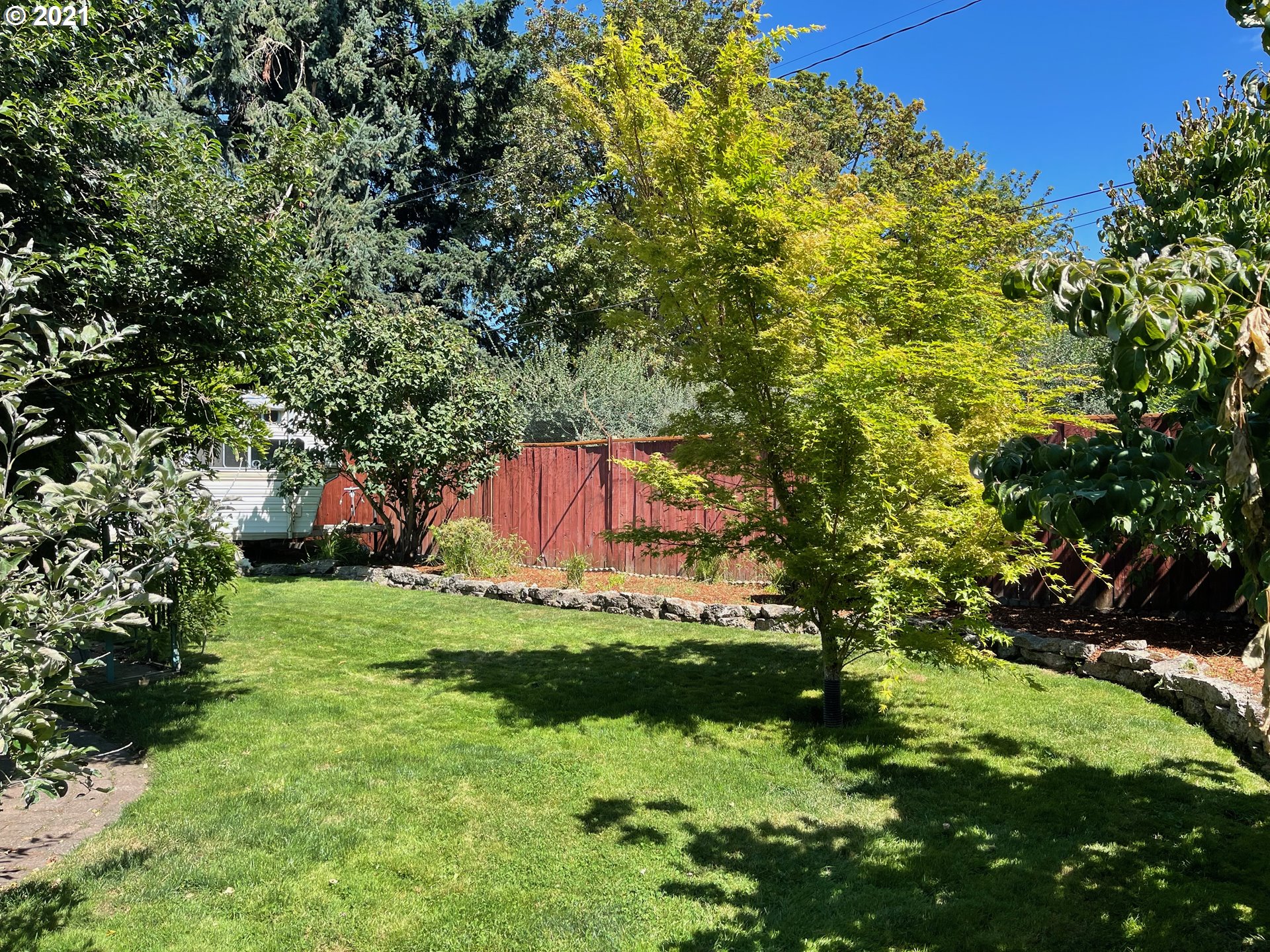 1065 North 3rd Place Springfield, OR 97477 - Photo 23 of 32