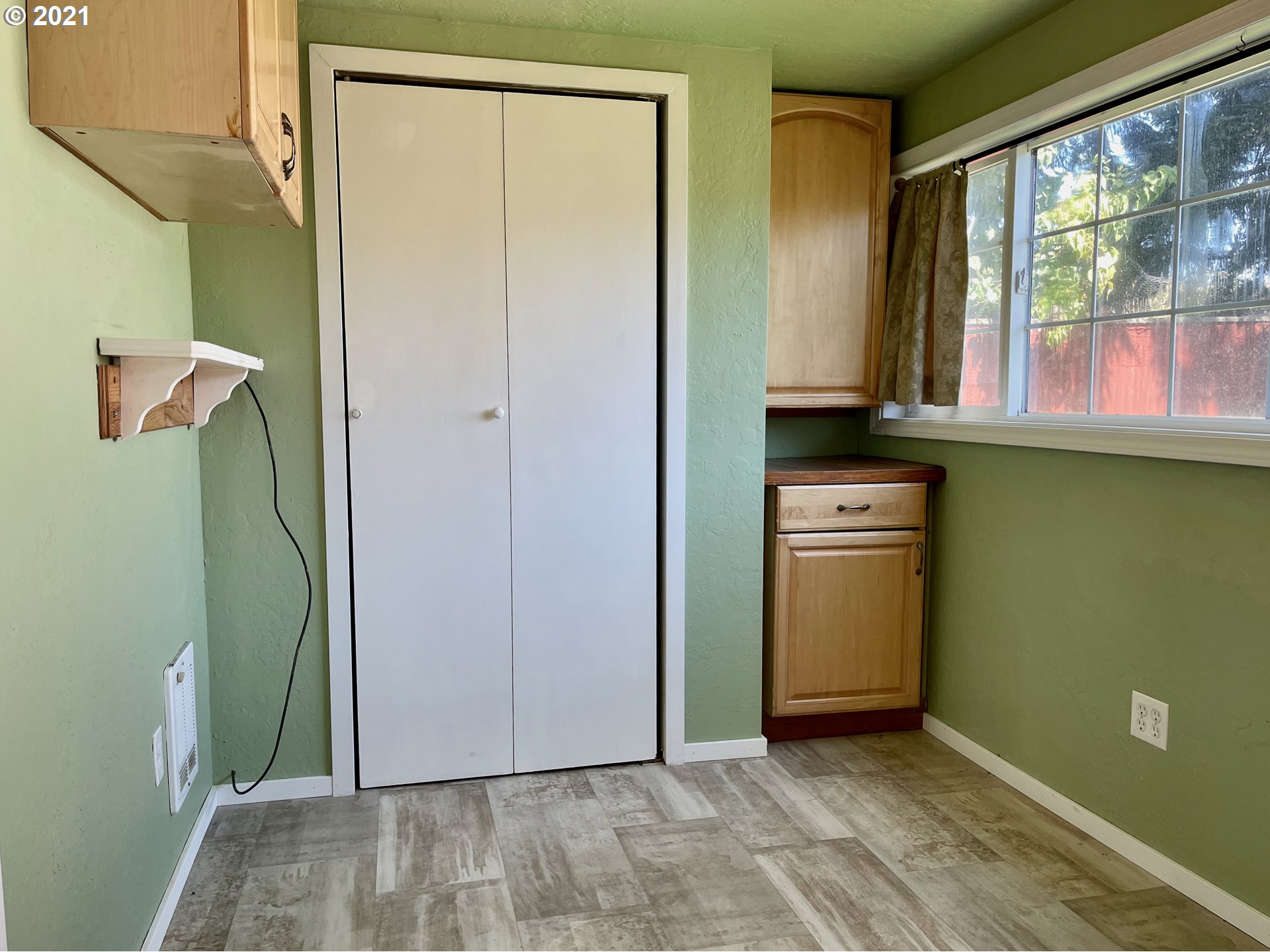 1065 North 3rd Place Springfield, OR 97477 - Photo 27 of 32