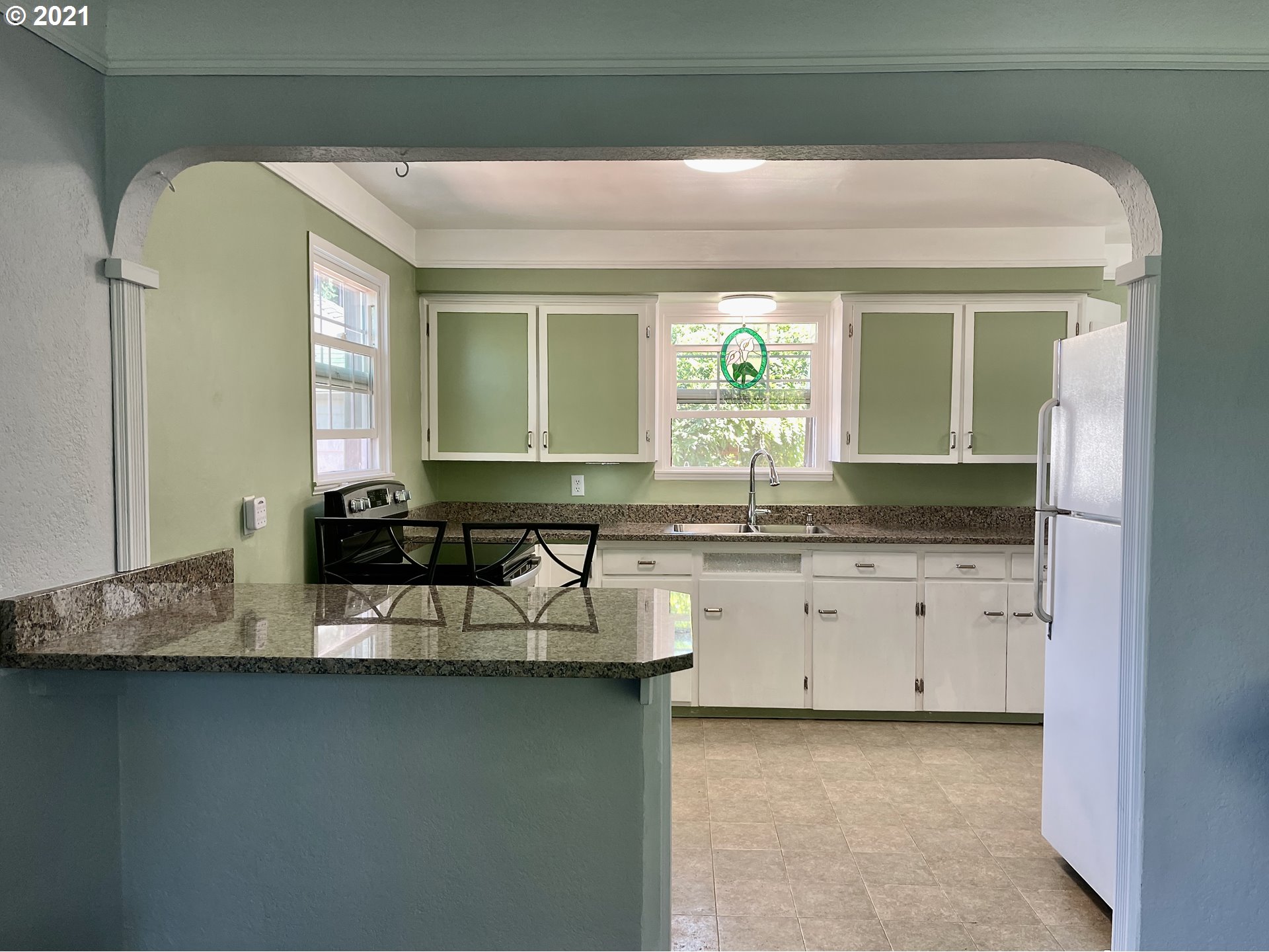 1065 North 3rd Place Springfield, OR 97477 - Photo 5 of 32