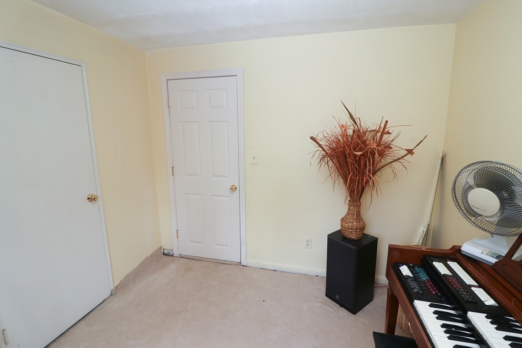 42 Fairbrook Road Framingham, MA 01701 - Photo 8 of 14 Gallery Image 8