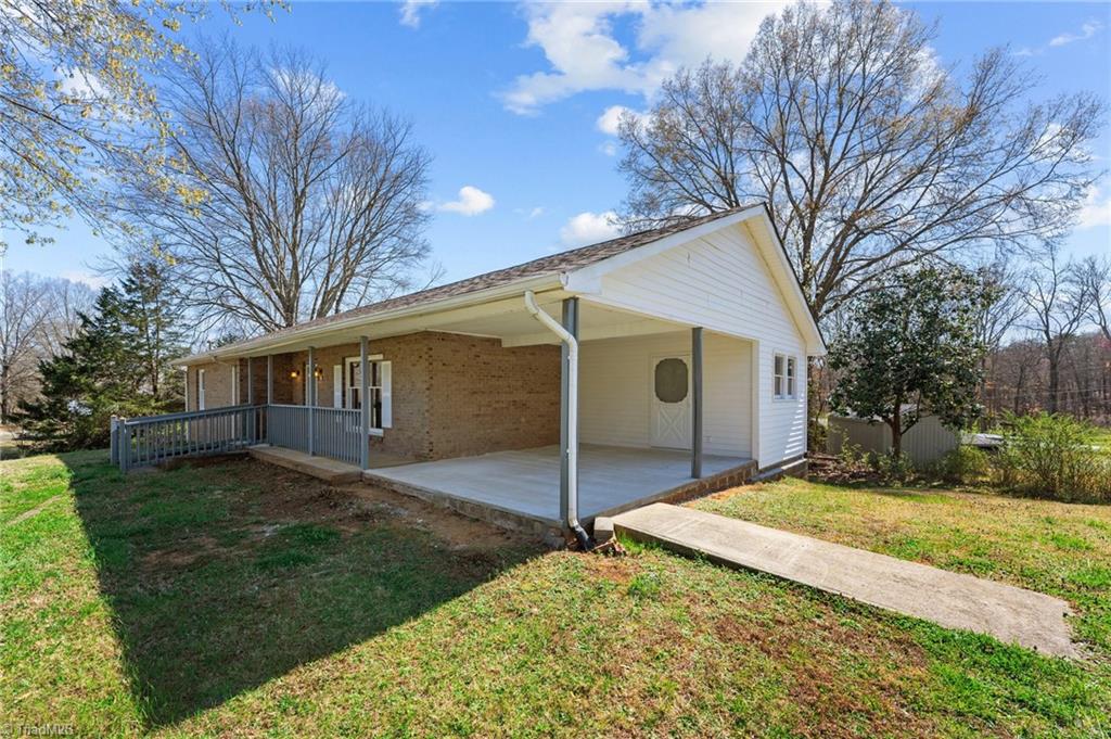759 Summit Road Eden, NC 27288 - Photo 3 of 49 Gallery Image 3