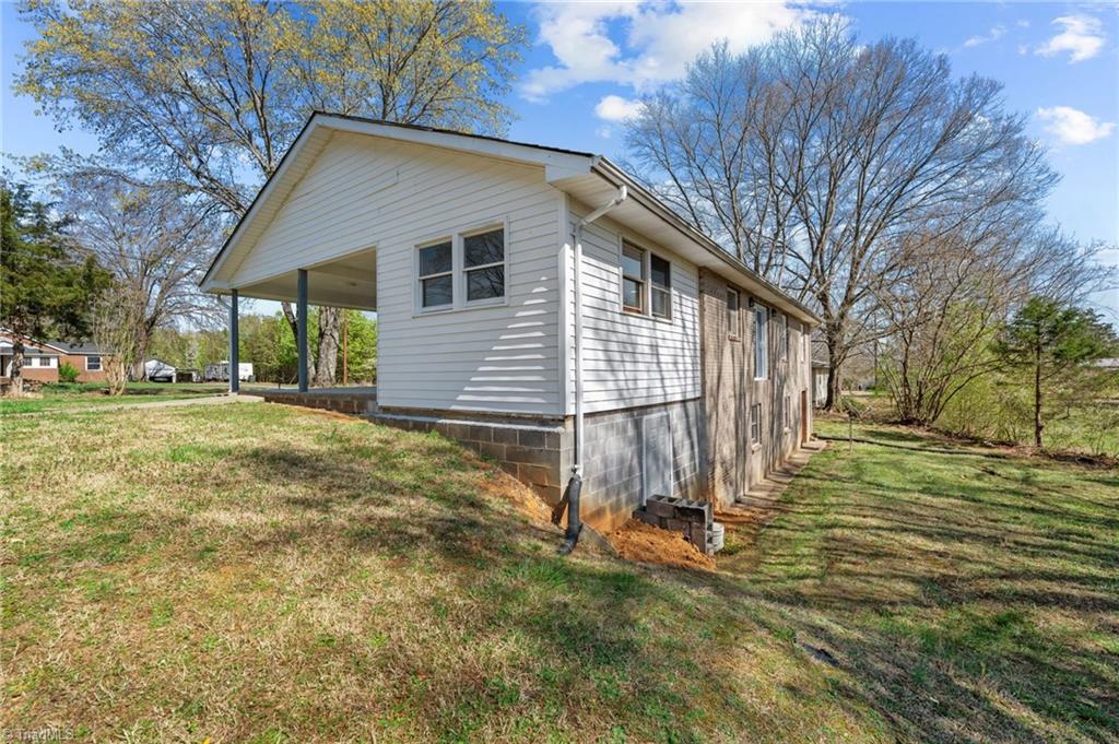 759 Summit Road Eden, NC 27288 - Photo 4 of 49 Gallery Image 4