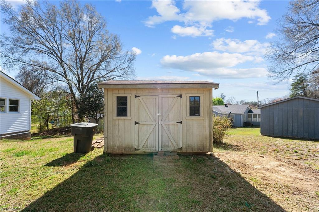 759 Summit Road Eden, NC 27288 - Photo 8 of 49 Gallery Image 8