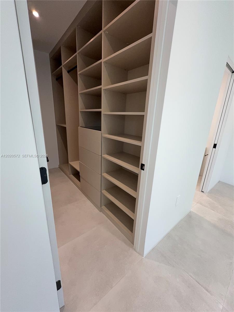 439 Hardee Road Coral Gables, FL 33146 - Photo 25 of 35 Junior Master Closet