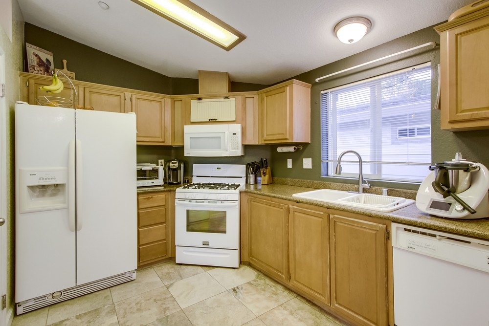 17117 Salt Mine Road Ramona, CA 92065 - Photo 20 of 25 Guest House- Kitchen