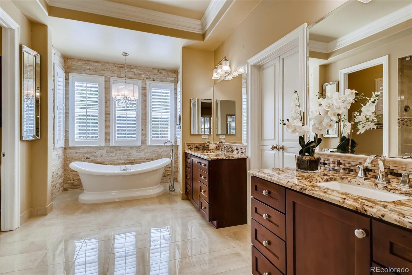 10224 Bluffmont Drive Lone Tree, CO 80124 - Photo 15 of 38