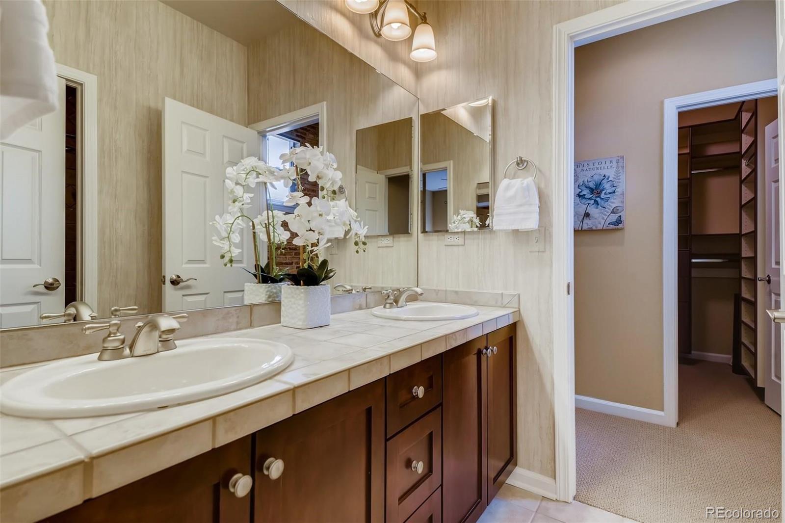 10224 Bluffmont Drive Lone Tree, CO 80124 - Photo 22 of 38