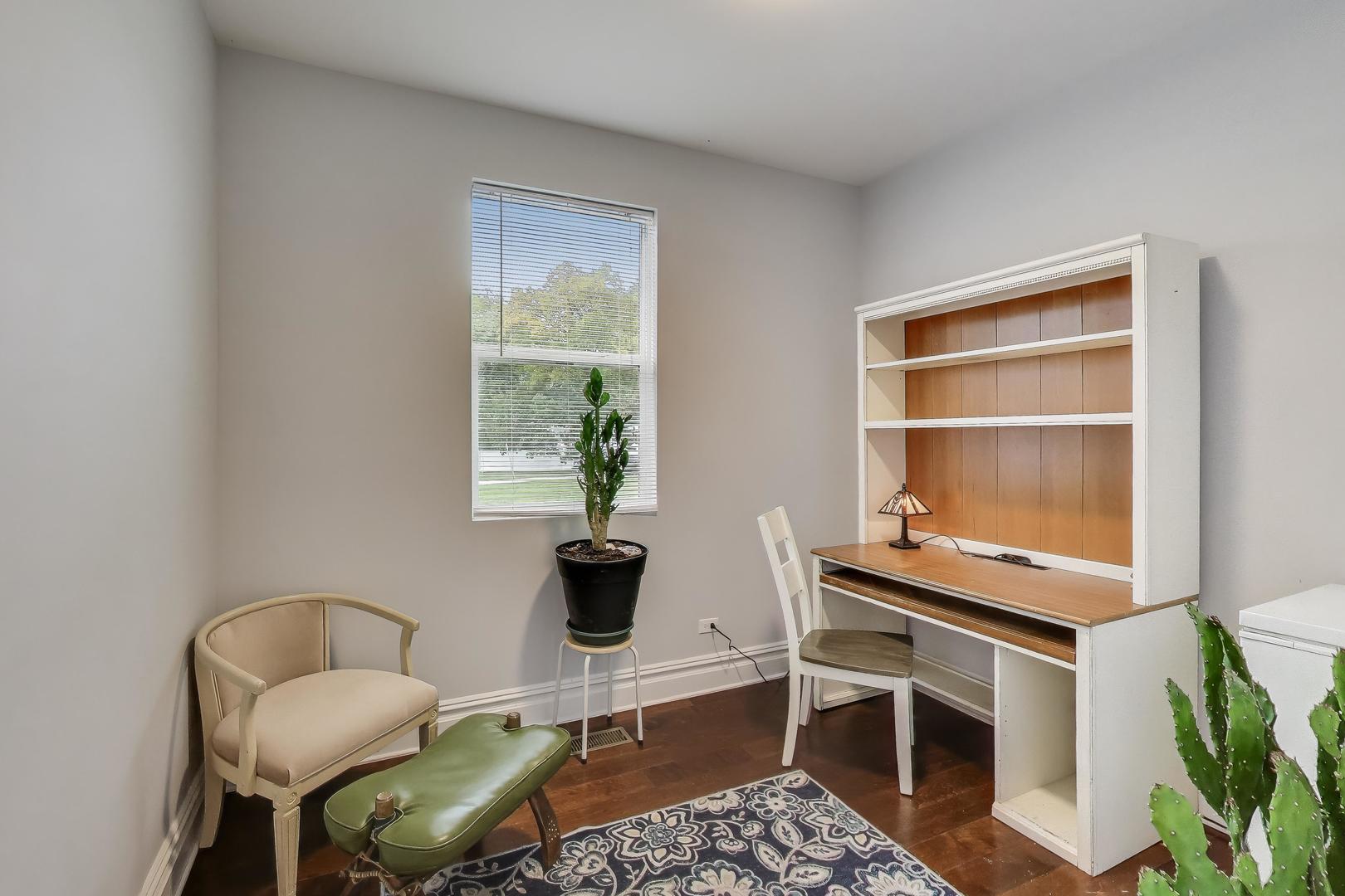 207 Shady Lane Mundelein, IL 60060 - Photo 13 of 28 a living room with furniture a window and a potted plant