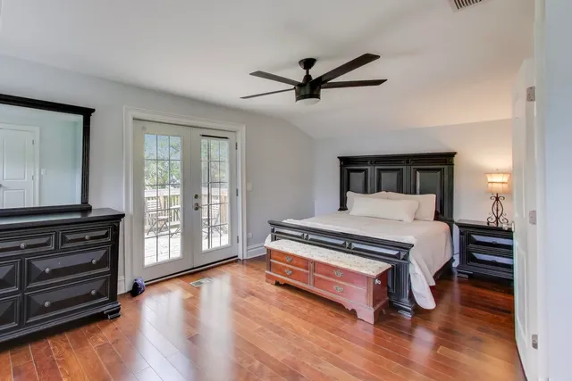 $385,000 | 207 Shady Lane, Mundelein, IL 60060