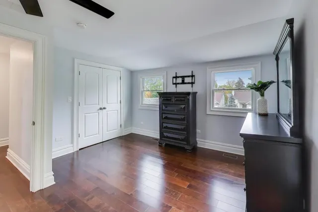 $385,000 | 207 Shady Lane, Mundelein, IL 60060