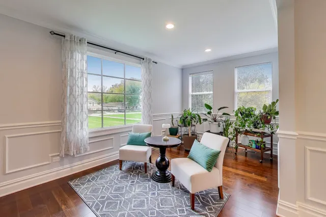 $385,000 | 207 Shady Lane, Mundelein, IL 60060