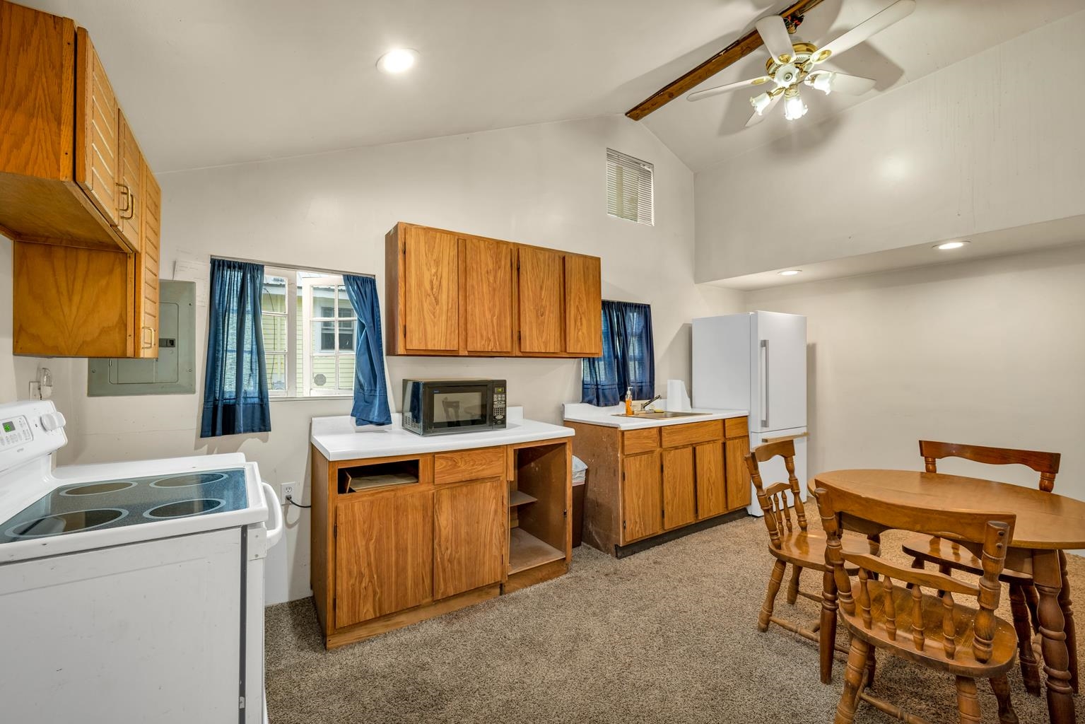 25 Circuit Drive Kingston, NH 03848 - Photo 18 of 37