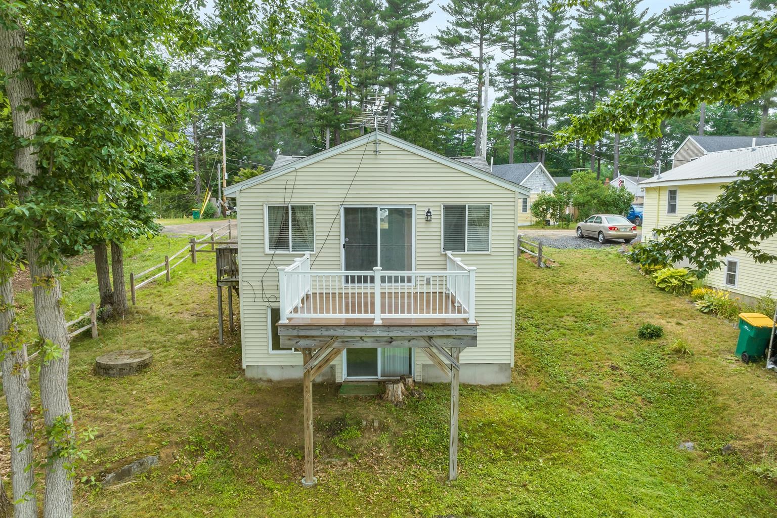 25 Circuit Drive Kingston, NH 03848 - Photo 2 of 37