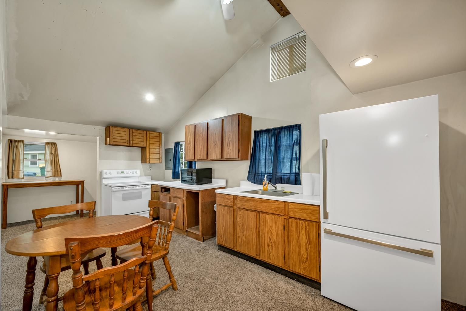 25 Circuit Drive Kingston, NH 03848 - Photo 21 of 37