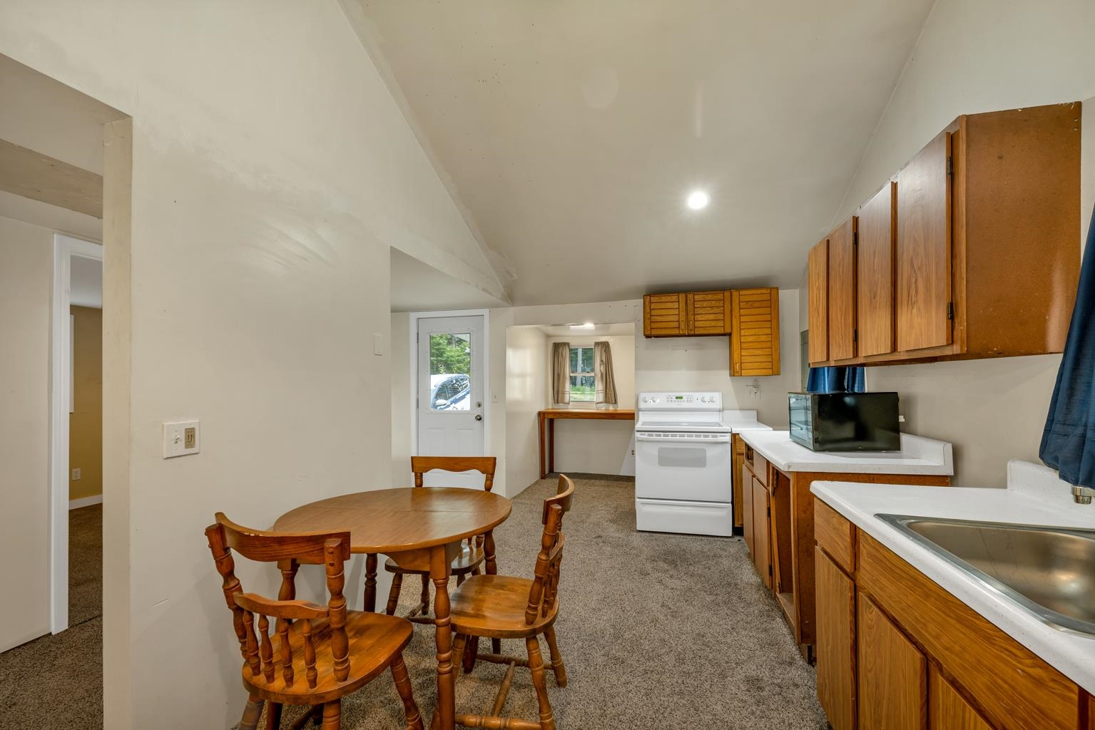 25 Circuit Drive Kingston, NH 03848 - Photo 22 of 37