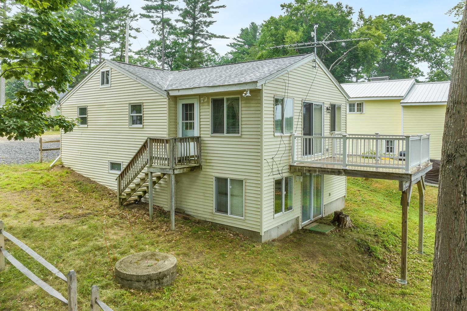 25 Circuit Drive Kingston, NH 03848 - Photo 3 of 37