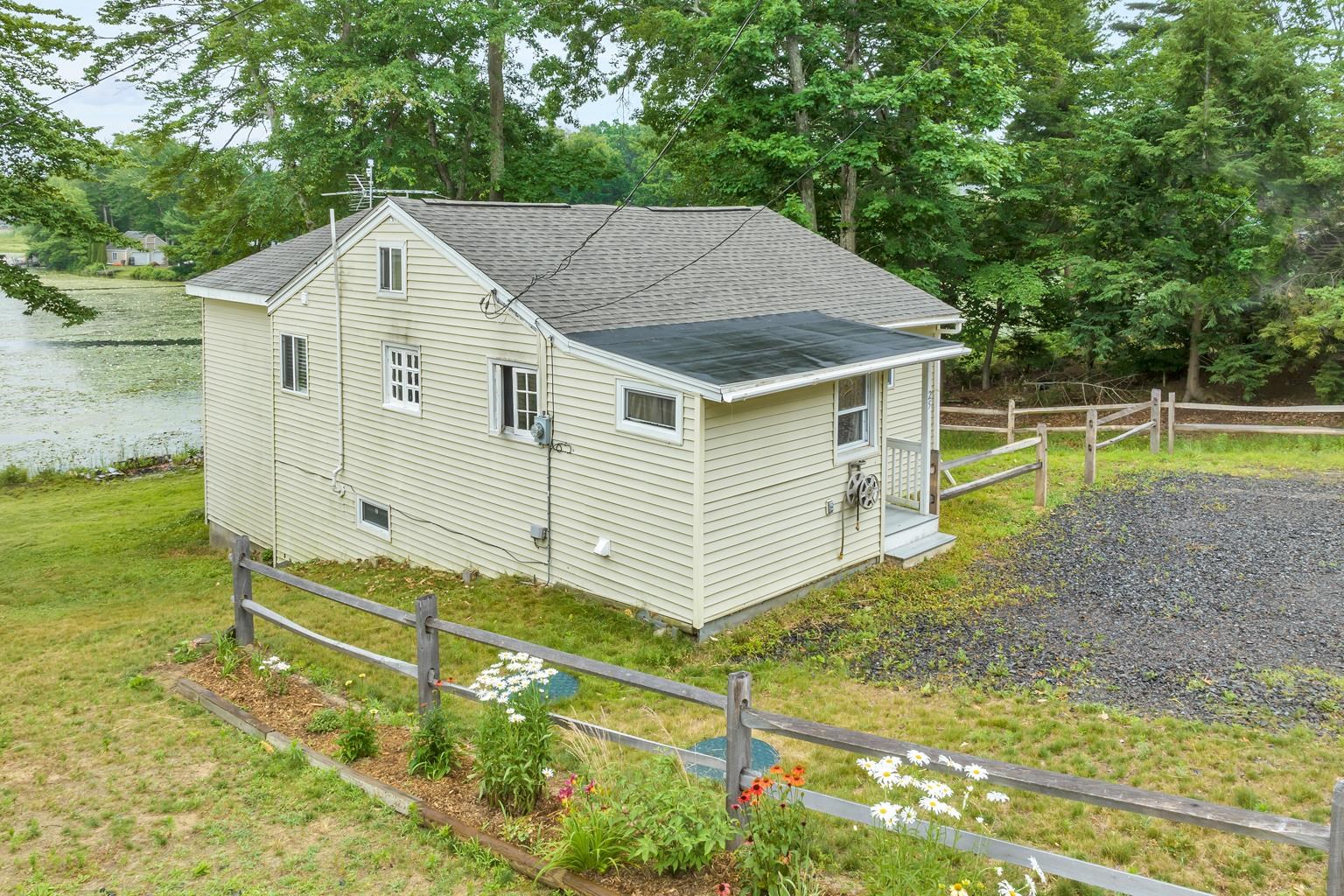 25 Circuit Drive Kingston, NH 03848 - Photo 10 of 37