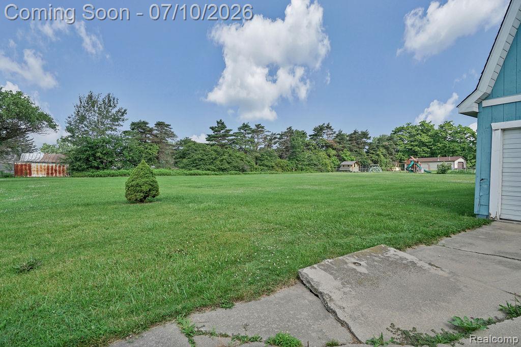 261 Fitz Road Goodells, MI 48027 - Photo 33 of 41 DSC09322.jpg