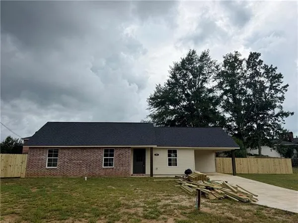 $236,500 | 110 Hidden Oaks Court, Natchitoches, LA 71457