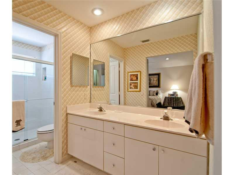 2625 Northwest 53rd Drive Boca Raton, FL 33496 - Photo 15 of 17 Bathroom
