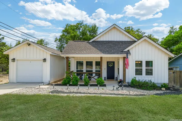 $325,000 | 539 Scenic Drive, Canyon Lake, TX 78133