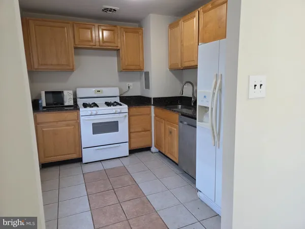 $1,750 | 4116 Mangalore Drive, Unit 201, Annandale, VA 22003