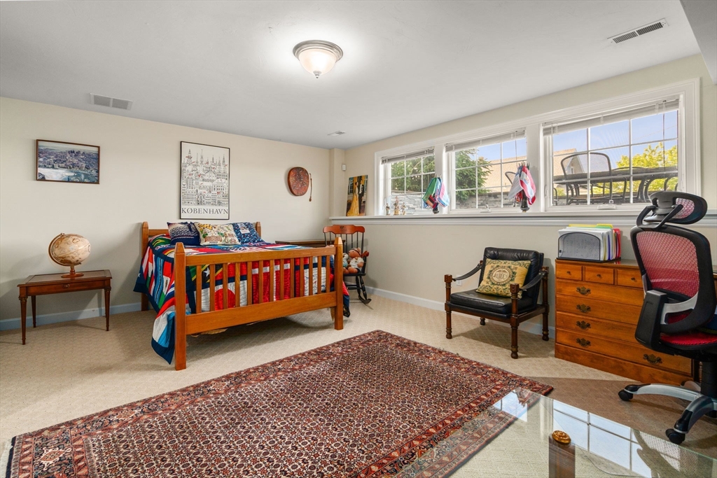 7 Swan Road Quincy, MA 02169 - Photo 16 of 23