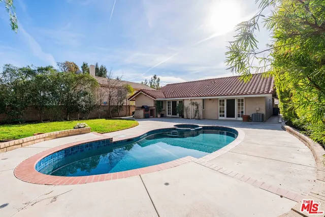 $4,400 | 17141 Nevette Court, Canyon Country, CA 91387